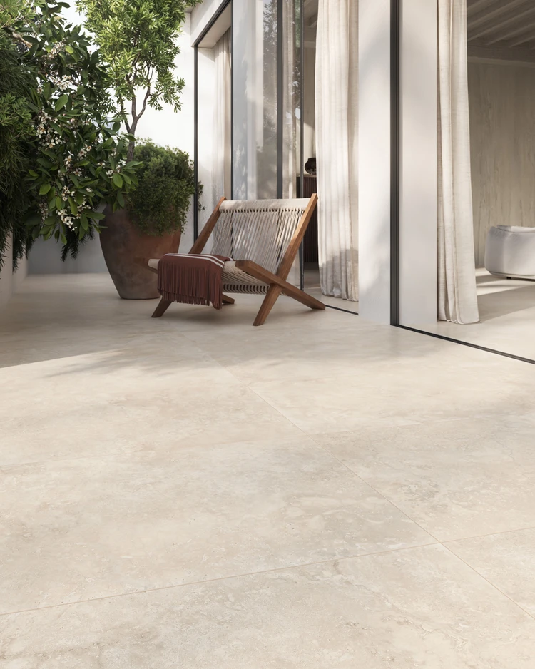 Invictus Cross Ivory